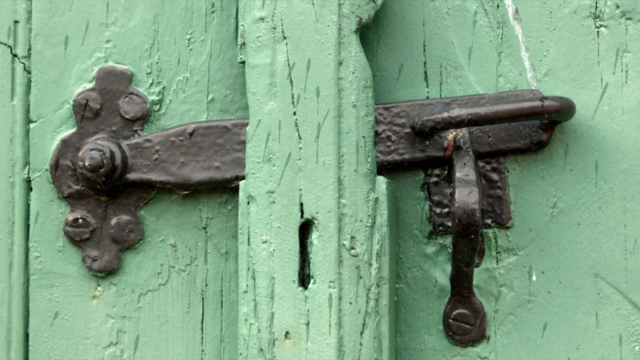 old-door-s-latch-1532042-1-cropped_web.jpeg
